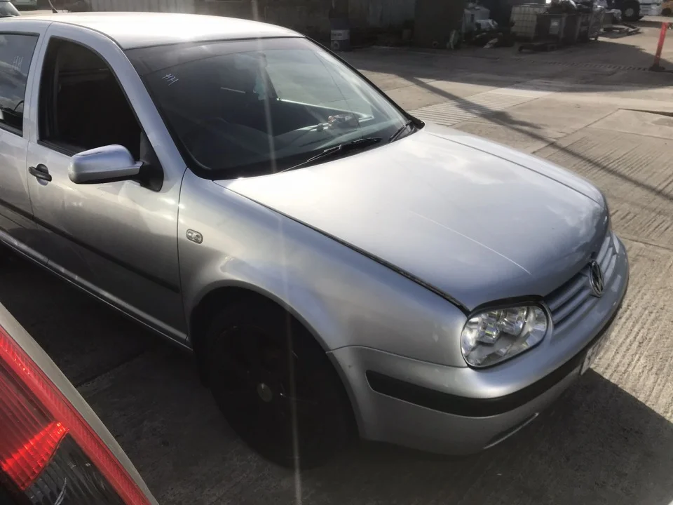 Продажа Volkswagen Golf 2.0 (115Hp) (APK) FWD AT по запчастям