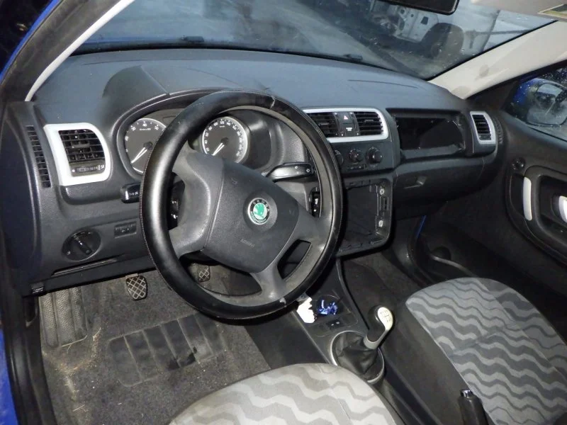 Продажа Skoda Fabia 1.2 (70Hp) (BZG) FWD MT по запчастям