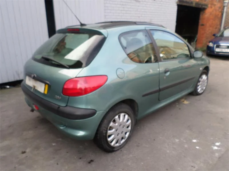 Продажа Peugeot 206 1.4 (75Hp) (TU3JP) FWD AT по запчастям