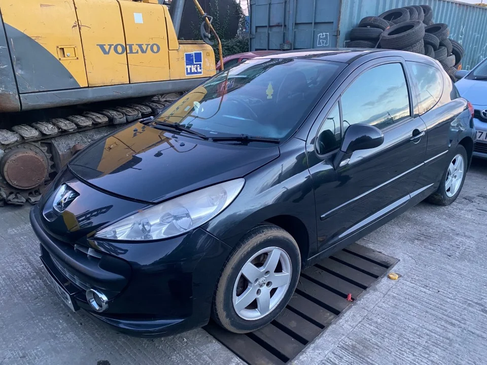 Продажа Peugeot 207 1.4D (68Hp) (DV4TD) FWD MT по запчастям