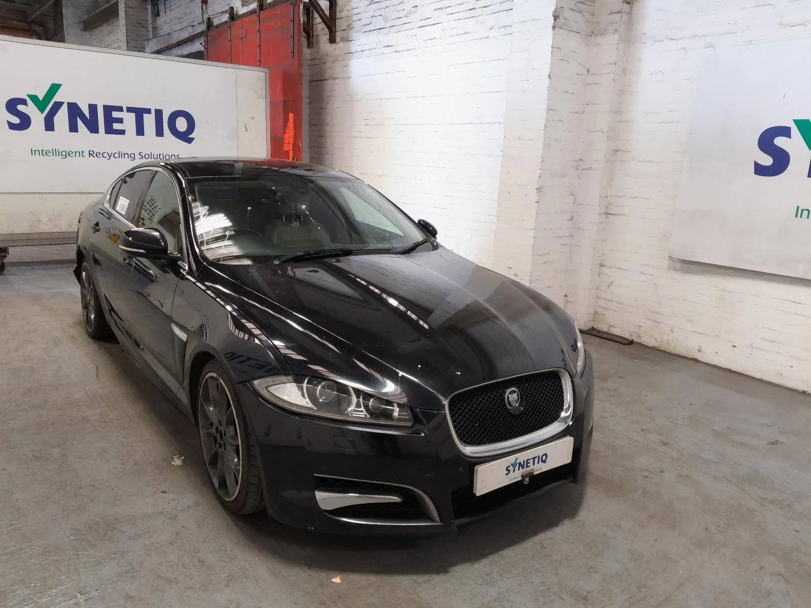 Продажа Jaguar XF 3.0D (275Hp) (306DT) RWD AT по запчастям