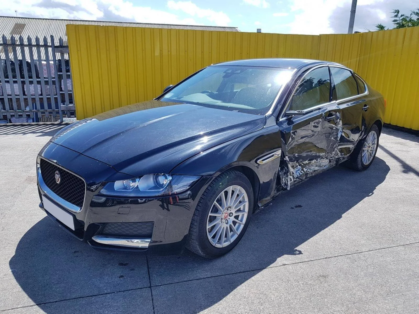 Продажа Jaguar XF 2.0D (180Hp) (204DTD) RWD AT по запчастям