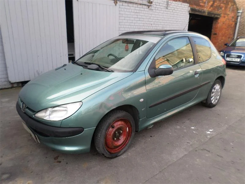 Продажа Peugeot 206 1.4 (75Hp) (TU3JP) FWD AT по запчастям