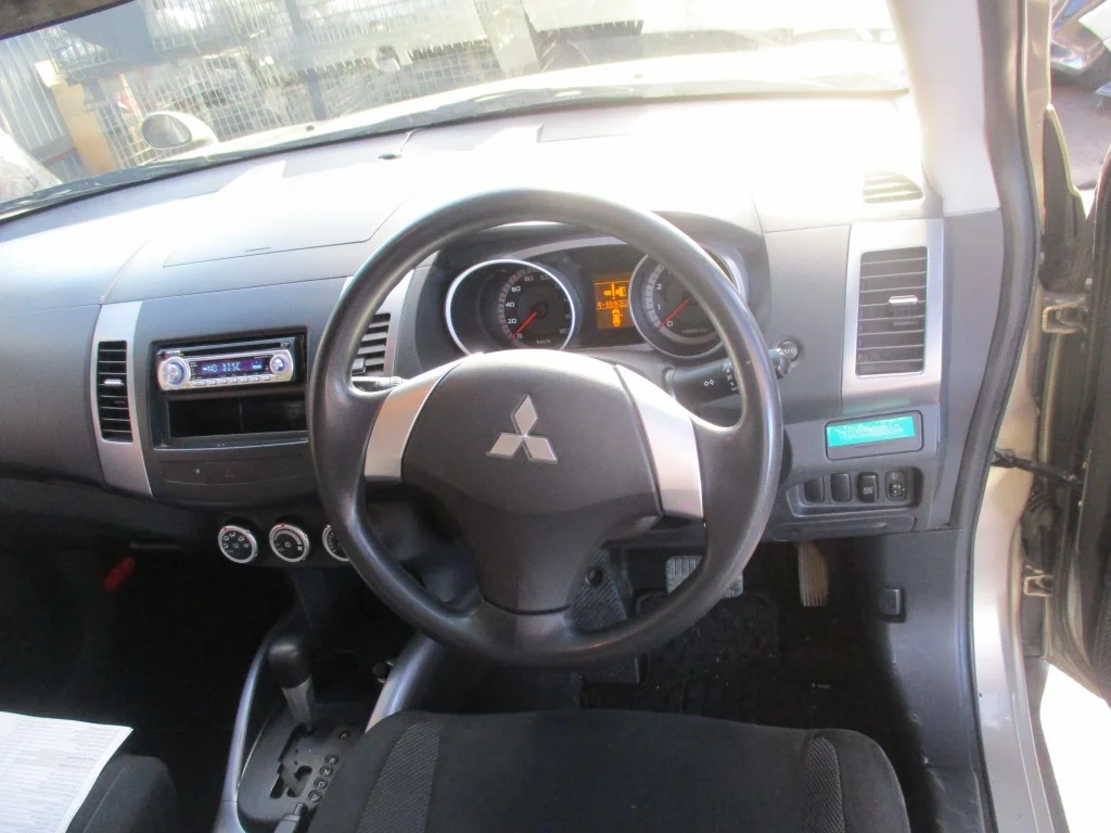 Продажа Mitsubishi Outlander 2.4 (170Hp) (4B12) 4WD MT по запчастям