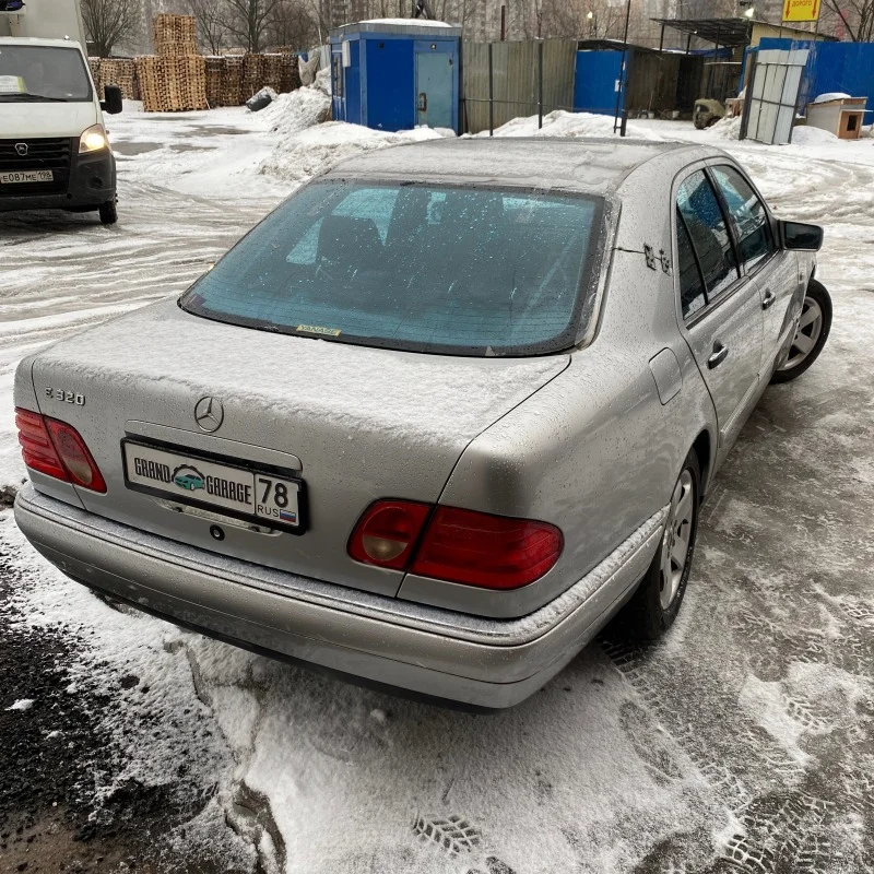 Продажа Mercedes-Benz E class 3.2 (224Hp) (112.941) RWD AT по запчастям