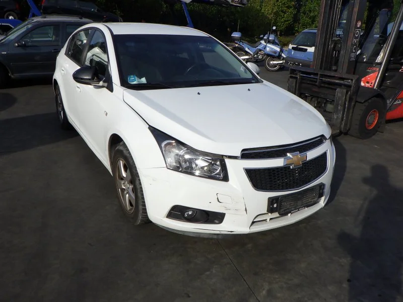 Продажа Chevrolet Cruze 1.6 (124Hp) (F16D4) FWD MT по запчастям