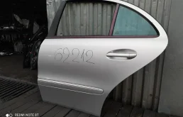 Дверь задняя левая для Mercedes-Benz E class 2003 года на фотографиях