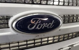 Бампер передний для Ford Transit 2013 года на фотографиях