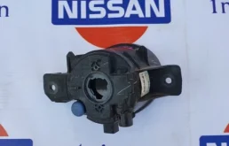 Противотуманка (ПТФ) передняя левая (261558990A) для Nissan Almera N16 Седан 2000-2006