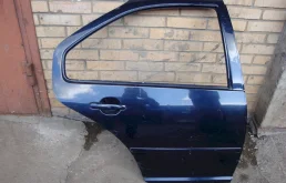 Дверь задняя правая для Volkswagen Jetta 4 1J 1998-2005