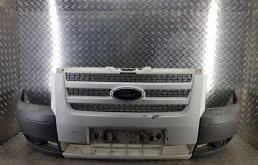 Бампер передний для Ford Transit 2007 года на фотографиях